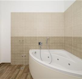 4 bedroom villa bedroom with pool, Svetvinčenat, Istria, sleeps 8